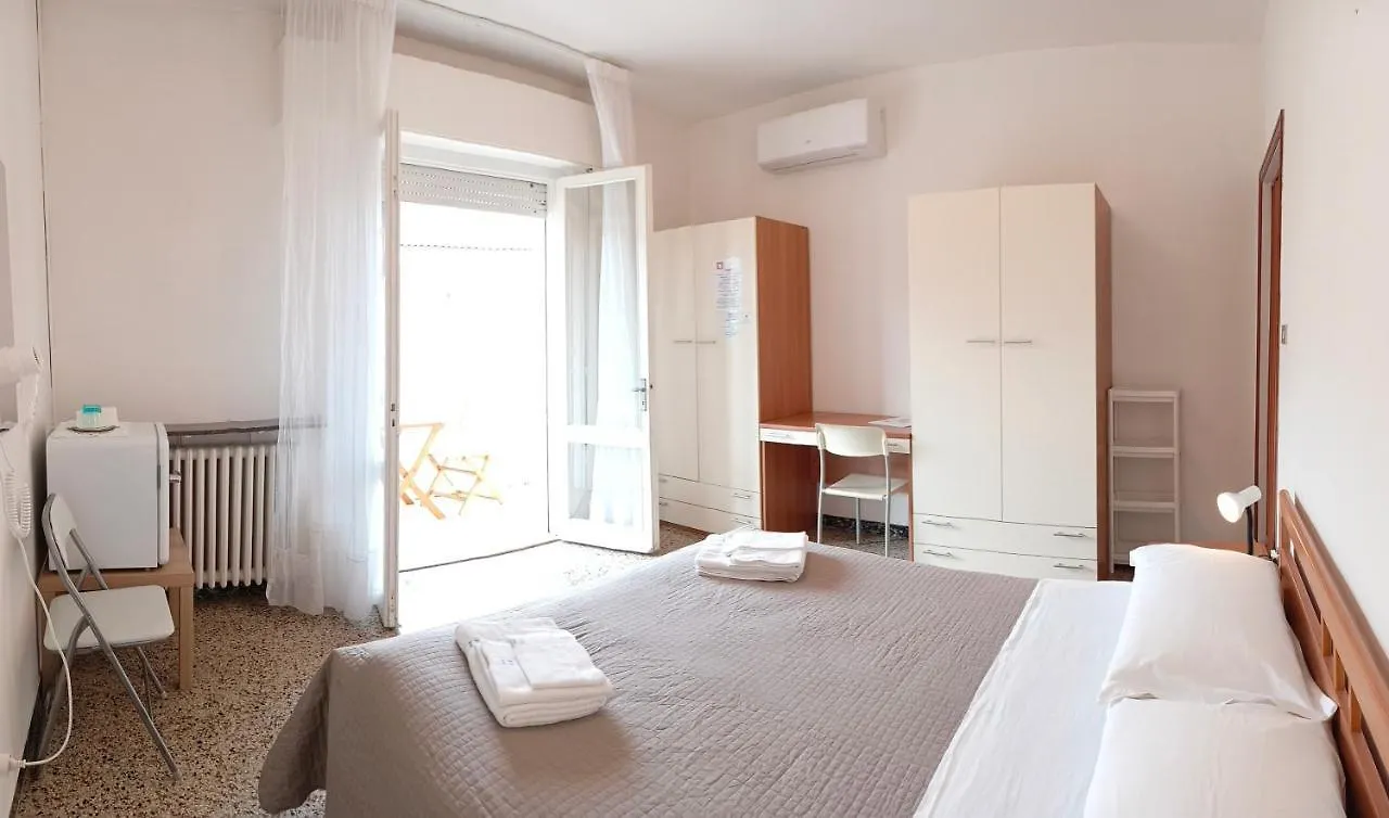 Beeliving Room&Breakfast (Adults Only) Riccione