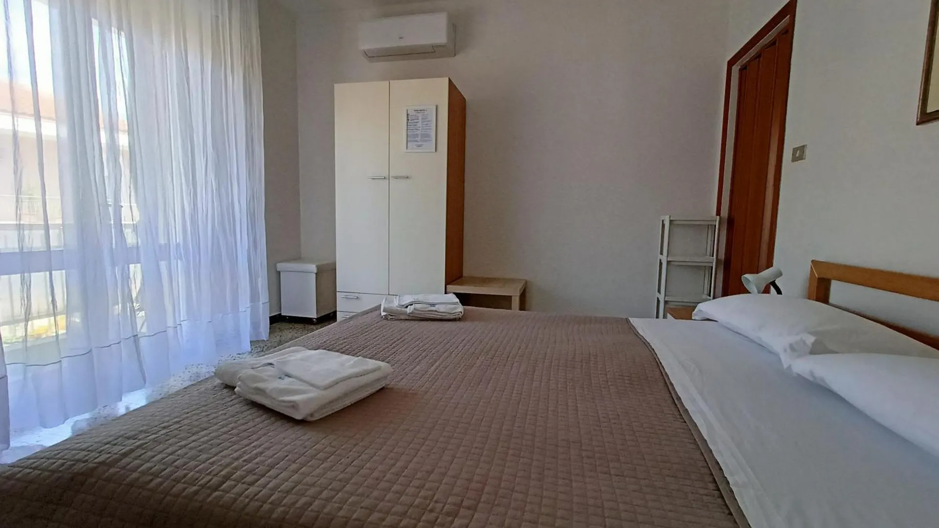 Beeliving Room&Breakfast (Adults Only) Riccione 0*,