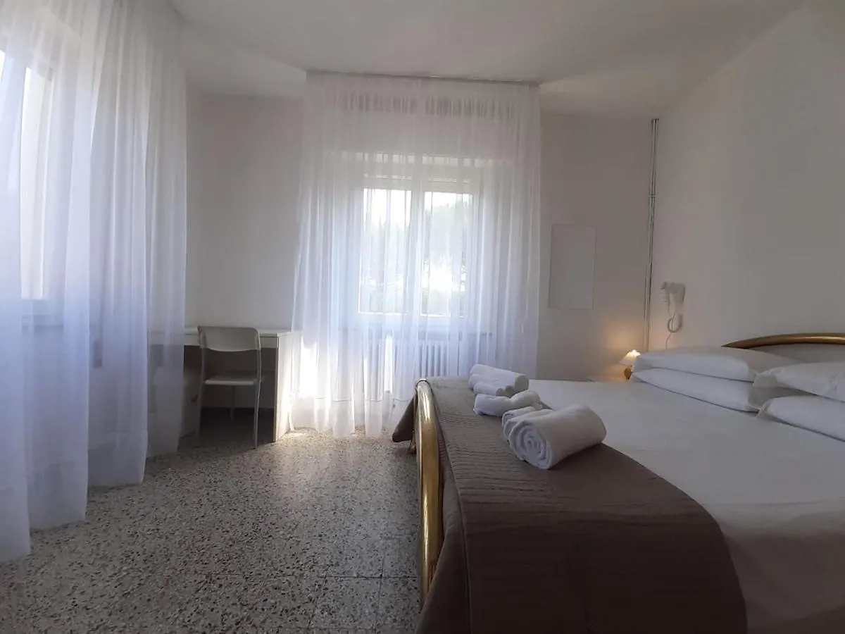 Beeliving Room&Breakfast (Adults Only) Riccione