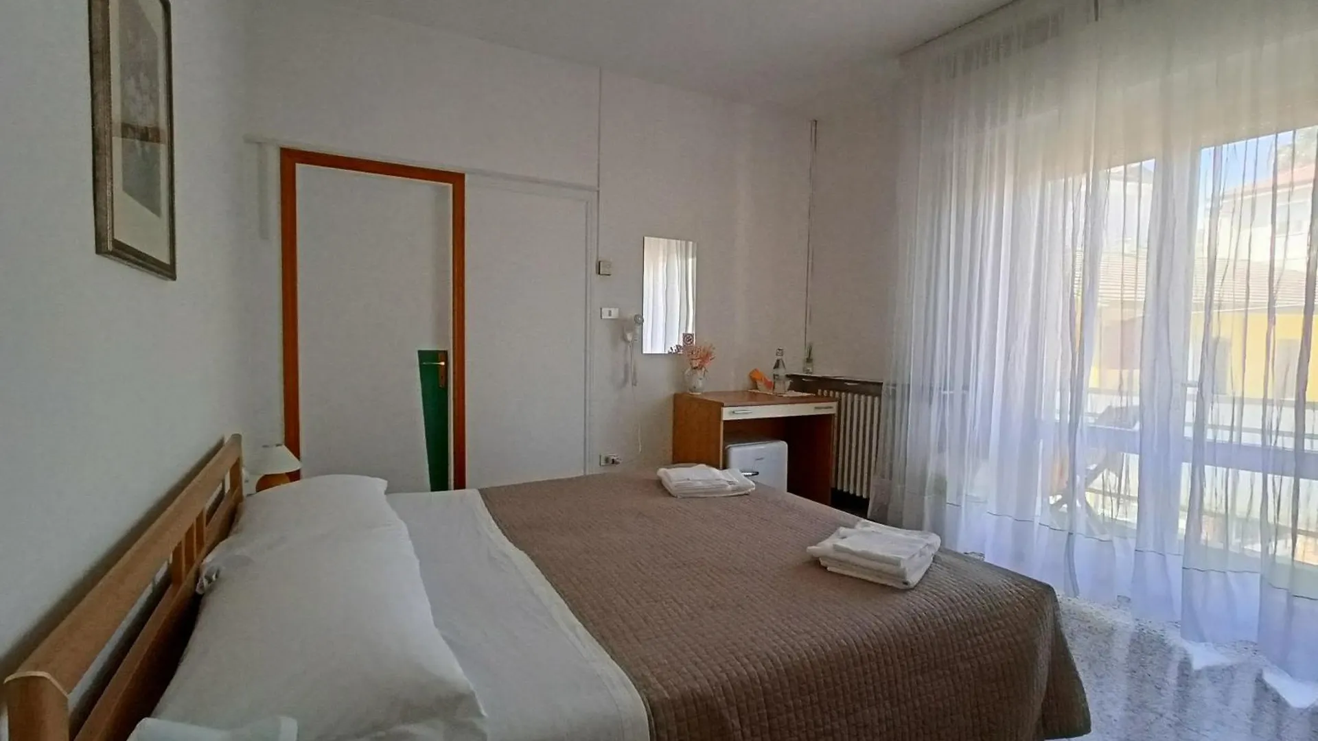 Beeliving Room&Breakfast (Adults Only) Riccione Bed & Breakfast